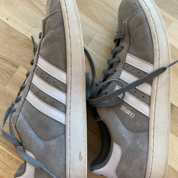 Grey Classic Adidas Sneakers - Picture 2 of 5